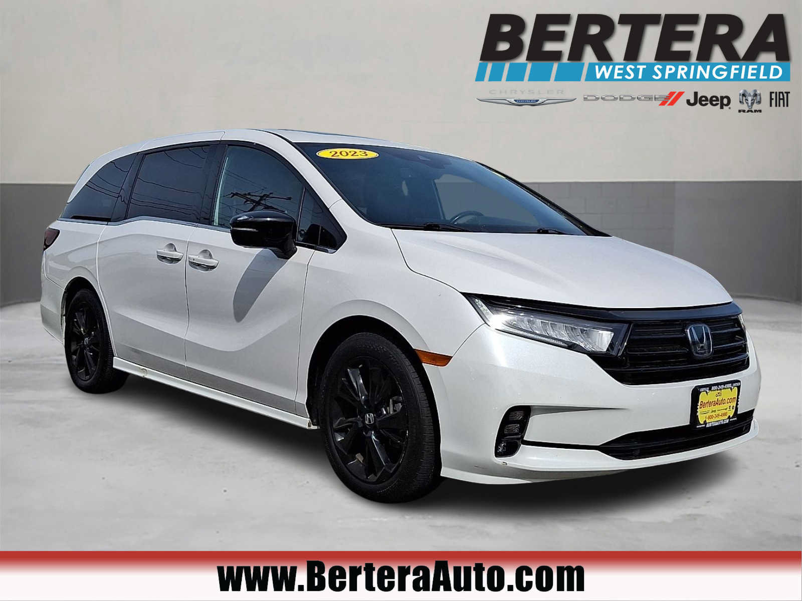 Used 2023 Honda Odyssey Sport image 1