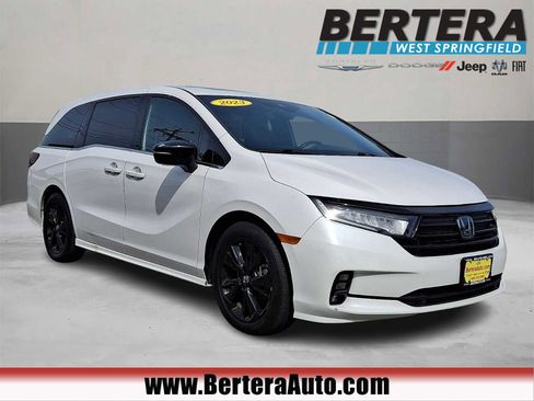 Used 2023 Honda Odyssey Sport image 1