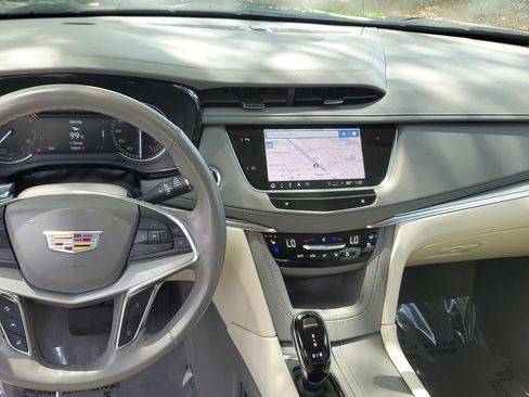 Certified 2023 Cadillac XT5 Premium Luxury image 19