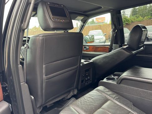 Used 2012 Lincoln Navigator L 4WD image 16