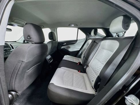 Used 2020 Chevrolet Equinox LS AWD/4WD image 24