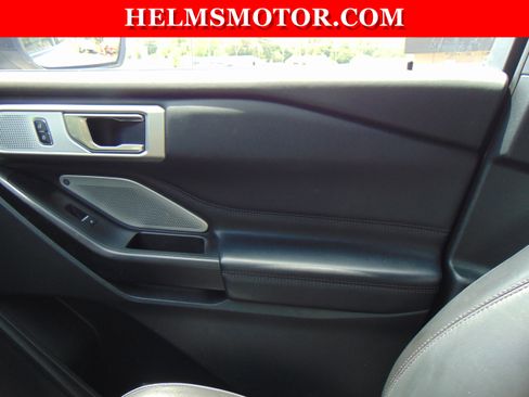 Used 2020 Ford Explorer Platinum w/ Premium Technology Package AWD/4WD image 33