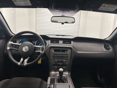 Used 2013 Ford Mustang Coupe image 13