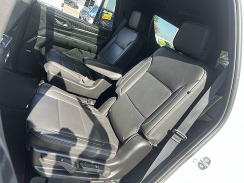 Used 2024 GMC Yukon Denali AWD/4WD image 24