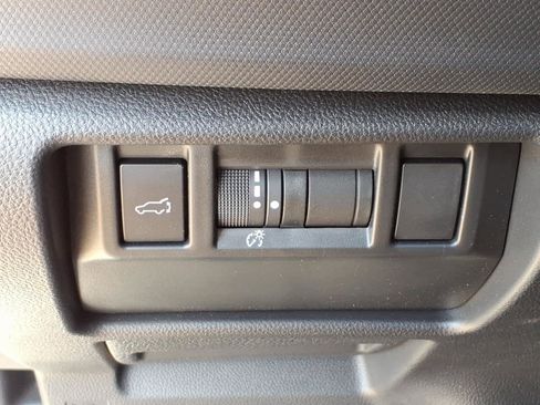 Used 2025 Subaru Forester Touring w/ Popular Package - Touring AWD/4WD image 33