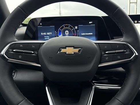 New 2026 Chevrolet Equinox LT w/ Convenience Package II FWD image 20