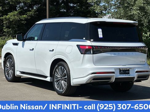 New 2026 INFINITI QX80 Luxe w/ Cargo Package AWD/4WD image 3