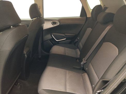 Used 2022 Kia Soul LX FWD image 18