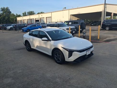 Used 2025 Kia K4 FWD image 6