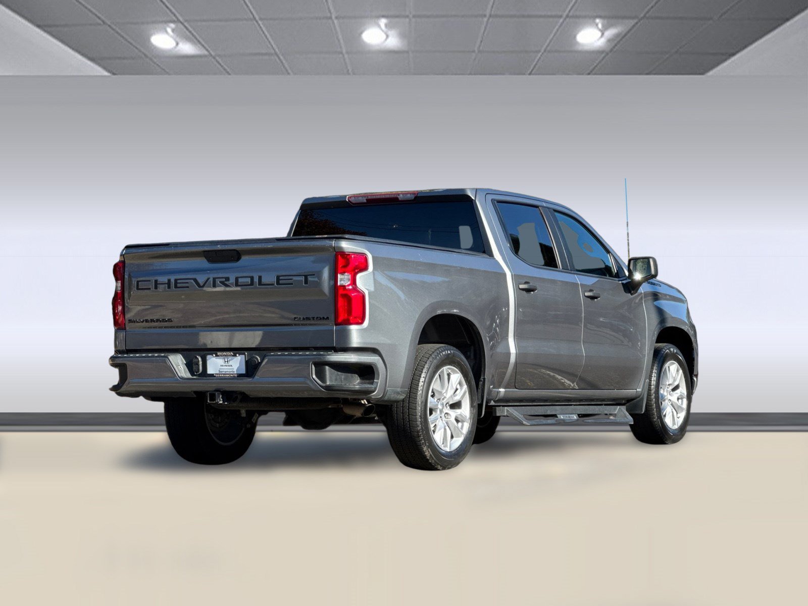 Used 2021 Chevrolet Silverado 1500 Custom w/ LPO, Dark Essentials Package RWD image 9