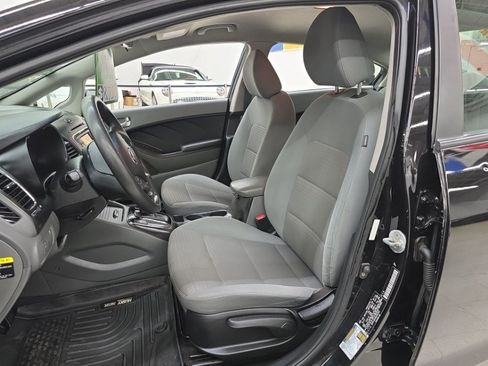 Used 2017 Kia Forte LX w/ LX Popular Package FWD image 7