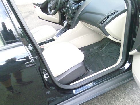 Used 2016 Ford Focus SE image 19