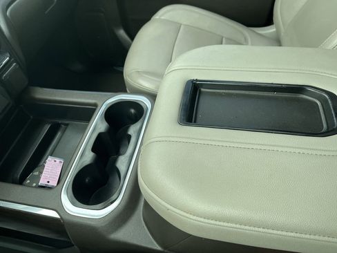 Used 2019 GMC Sierra 1500 SLT w/ SLT Premium Package AWD/4WD image 18