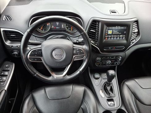 Certified 2020 Jeep Cherokee Latitude Plus w/ Cold Weather Group AWD/4WD image 12