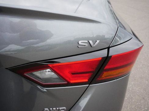 Certified 2023 Nissan Altima 2.5 SV w/ SV Premium Package AWD/4WD image 11