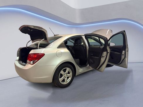 Used 2015 Chevrolet Cruze LT FWD image 12