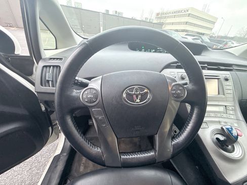 Used 2013 Toyota Prius Three image 13