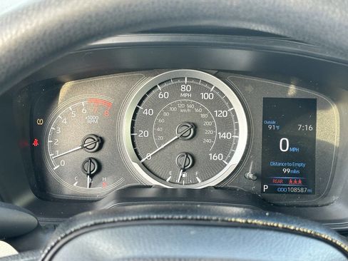 Used 2021 Toyota Corolla LE FWD image 5