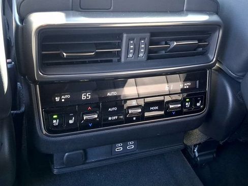 Used 2024 Lexus LX 600 4WD w/ Interior Upgrade Package image 11