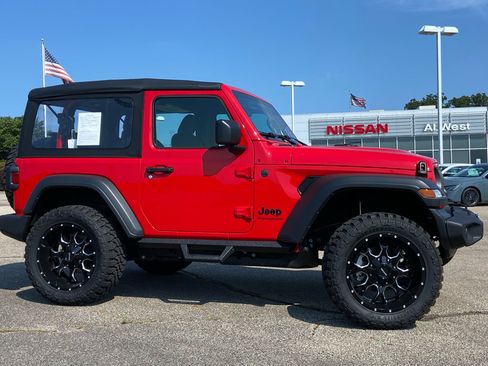 Used 2026 Jeep Wrangler Sport AWD/4WD image 1