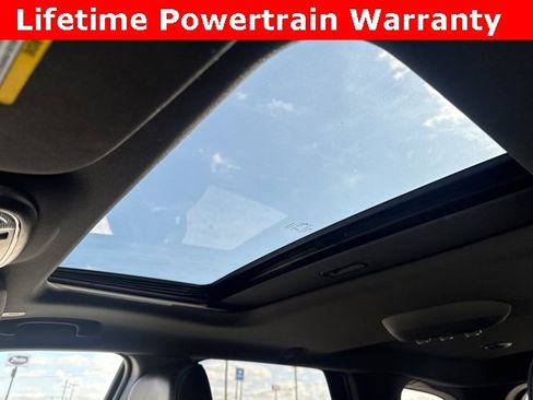 Used 2024 Dodge Durango GT image 11