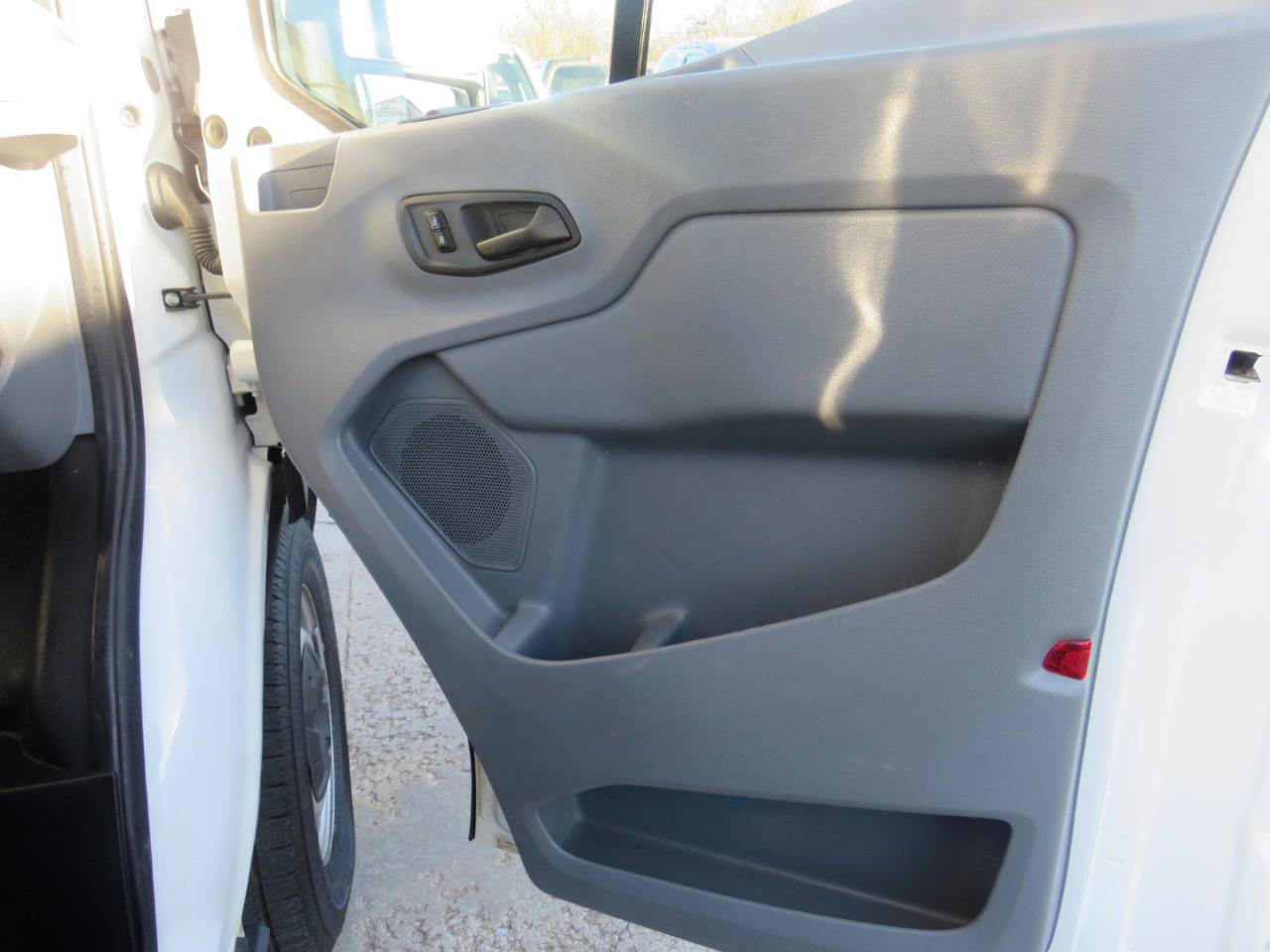Used 2018 Ford Transit 350 148 Medium Roof RWD image 22
