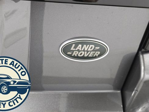 Used 2018 Land Rover Range Rover Evoque HSE Dynamic image 31