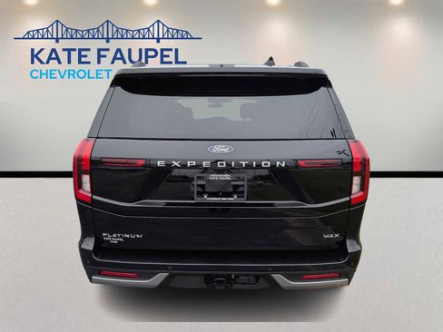 Used 2025 Ford Expedition Max Platinum AWD/4WD image 6