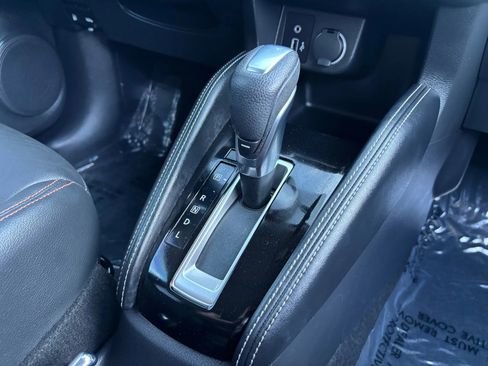 Used 2020 Nissan Kicks SR w/ SR Premium Package image 37