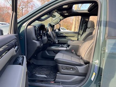 New 2026 Chevrolet Silverado 2500 ZR2 AWD/4WD image 16