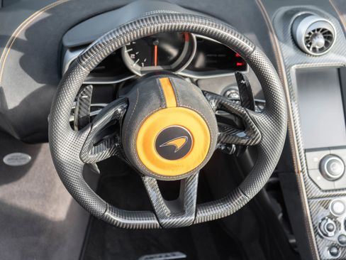 Used 2013 McLaren MP4-12C Spider image 15