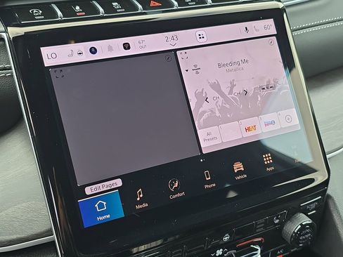 New 2025 Jeep Grand Cherokee Limited w/ Black Appearance Package image 23