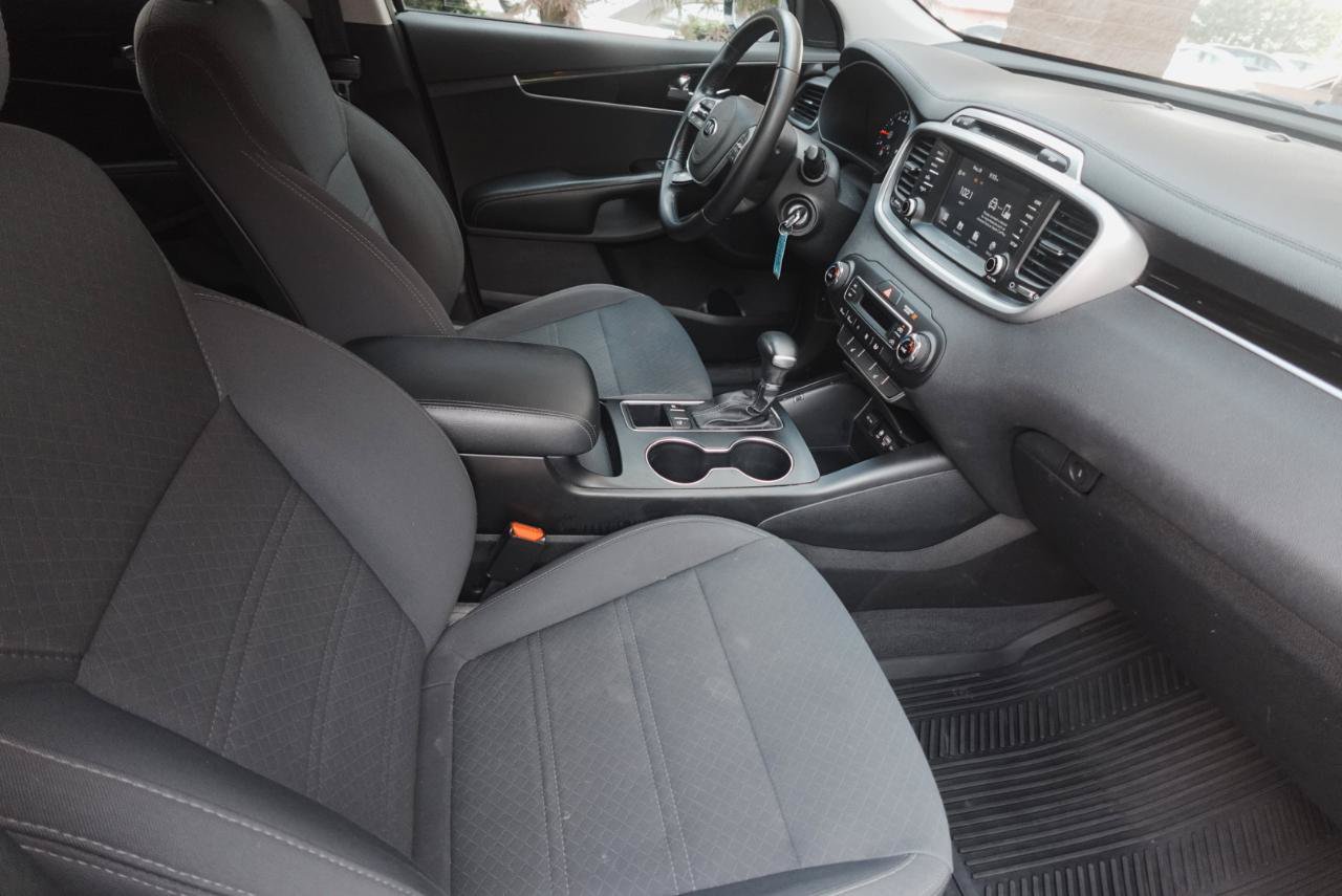 Used 2019 Kia Sorento FWD w/ LX Convenience Package image 9