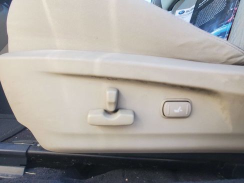 Used 2011 Subaru Outback 2.5i Premium image 13