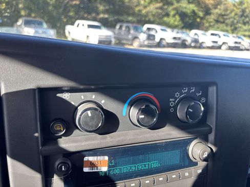 New 2025 Chevrolet Express 2500 Extended w/ Driver Convenience Package image 21