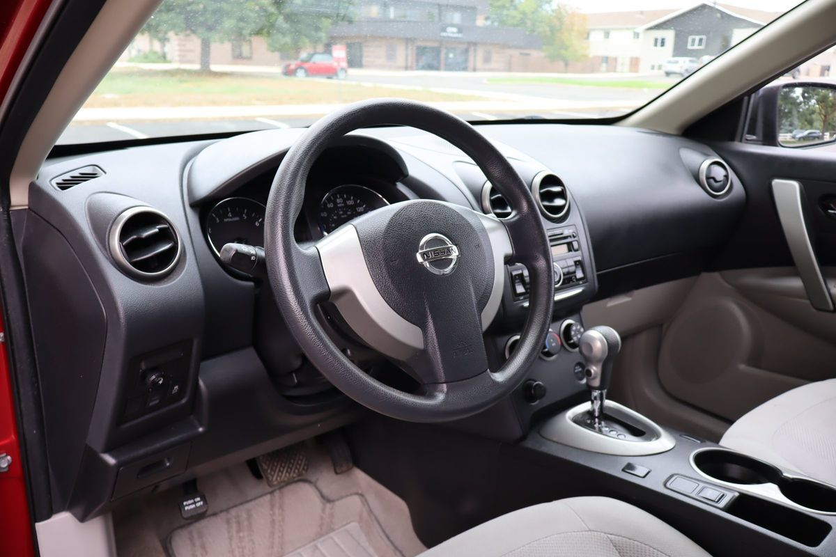 Used 2015 Nissan Rogue S AWD/4WD image 15