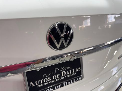 Used 2022 Volkswagen Atlas Cross Sport SE w/ Panoramic Sunroof Package image 20