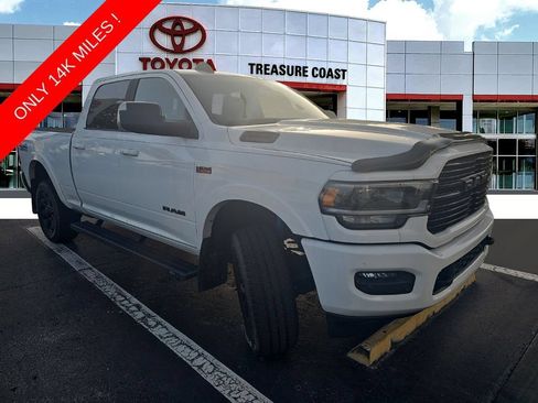 Used 2022 RAM 2500 Laramie AWD/4WD image 1