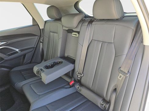 New 2025 Audi Q5 Premium image 14