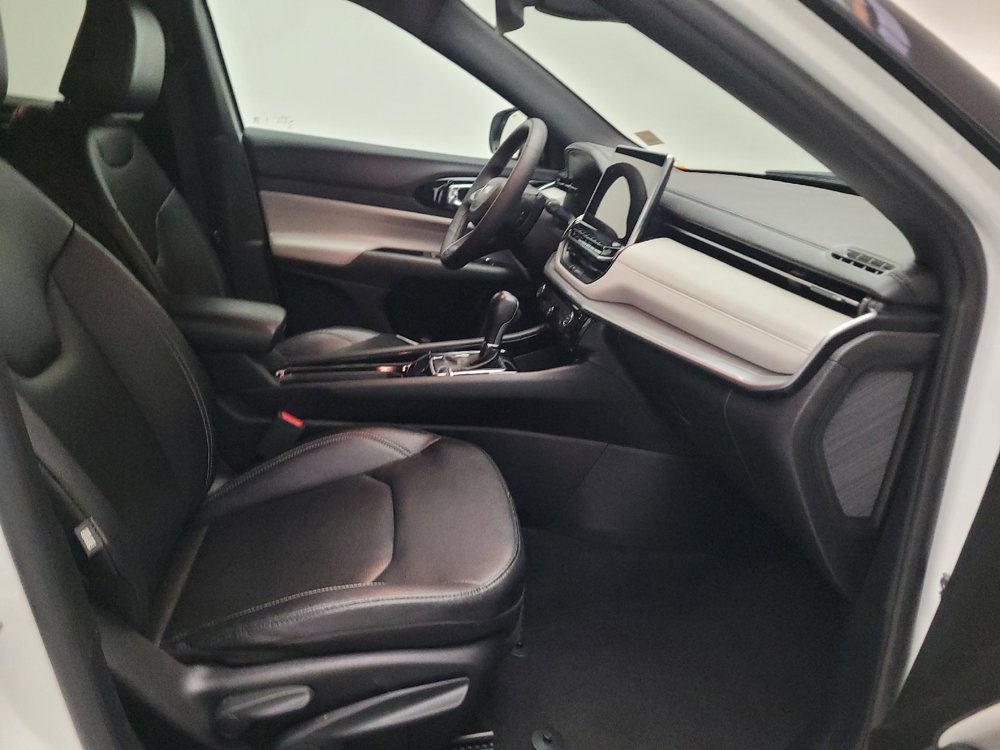 Used 2025 Jeep Compass Limited AWD/4WD image 21