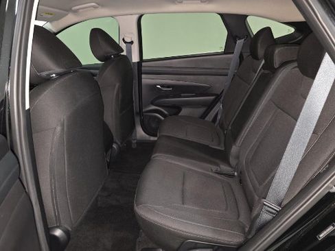 Used 2025 Hyundai Tucson SE FWD image 13