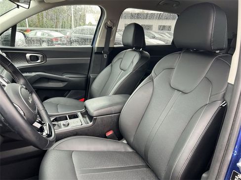 Certified 2023 Kia Sorento S image 11