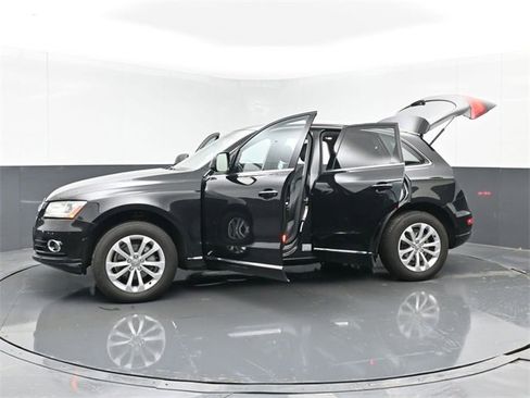 Used 2016 Audi Q5 2.0T Premium Plus w/ Technology Package image 56