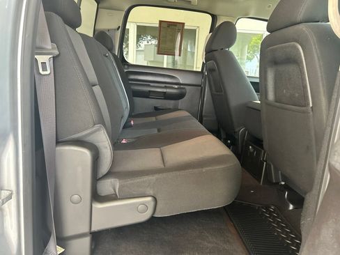 Used 2014 Chevrolet Silverado 2500 LT w/ Z71 Appearance Package AWD/4WD image 31