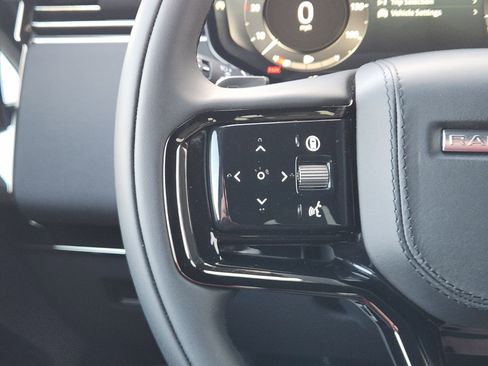 Certified 2025 Land Rover Range Rover Sport SE image 31