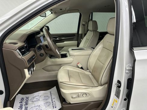 Used 2021 GMC Yukon XL Denali RWD image 9