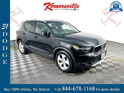 Used 2022 Volvo XC40 T4 Momentum