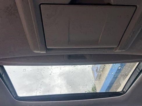 Used 2017 Honda Pilot Touring image 12