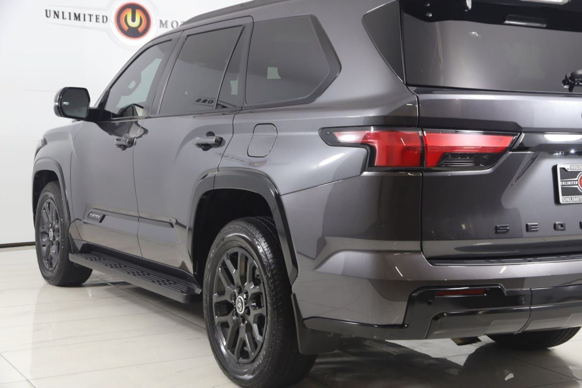 Used 2024 Toyota Sequoia Platinum AWD/4WD image 27