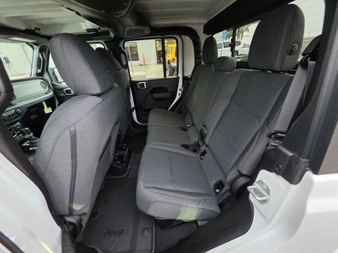 New 2026 Jeep Gladiator Sport image 20